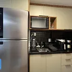 Estudio Estiloso E Bem Equipado Na Barra
